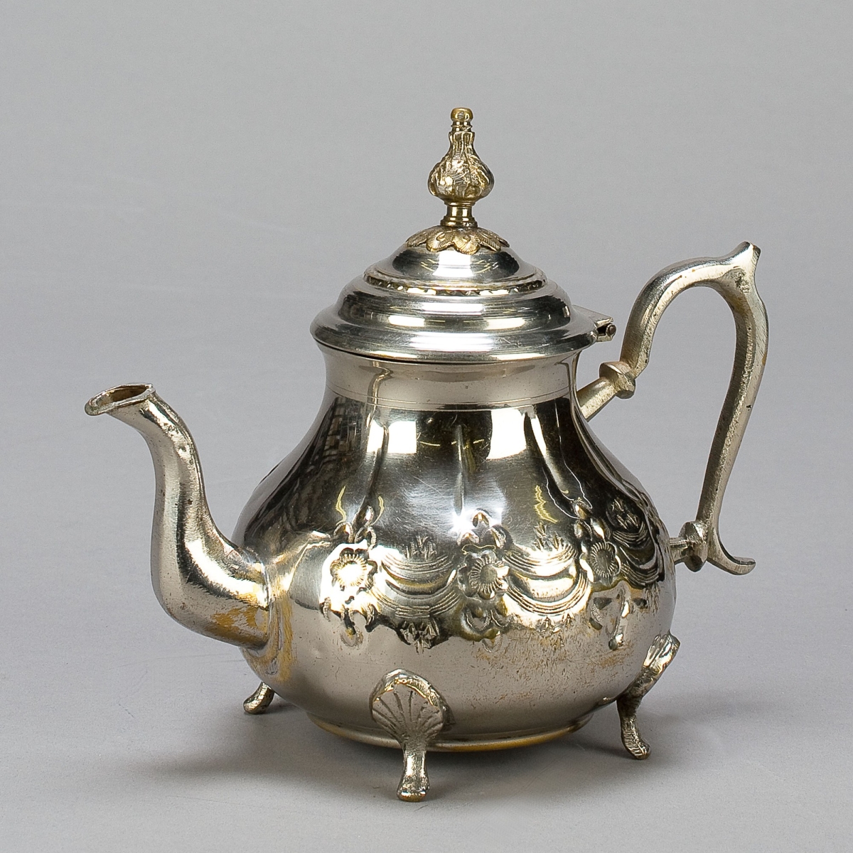 Teekanne, orientalisch, ca. H 20 x D 20 cm, Silber;