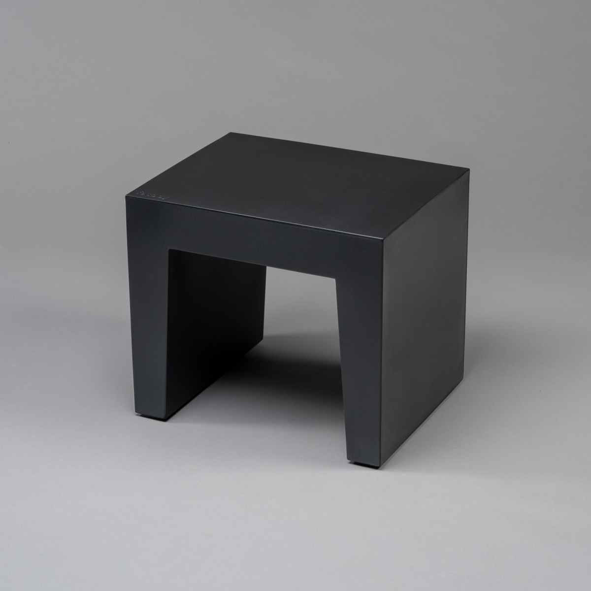 Hocker CONCRETE SEAT, H 43 x L 50 x T 40 cm, Sh 43;