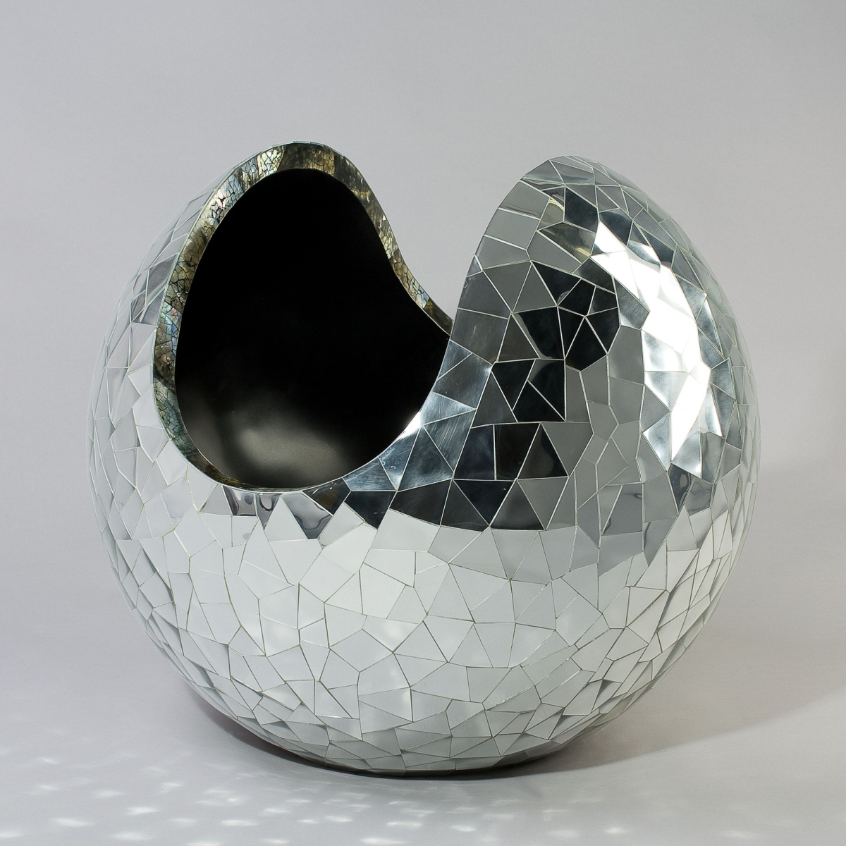 Pflanzgefäss, "Crazy Cut", D 60 cm, Spiegelmosaik;