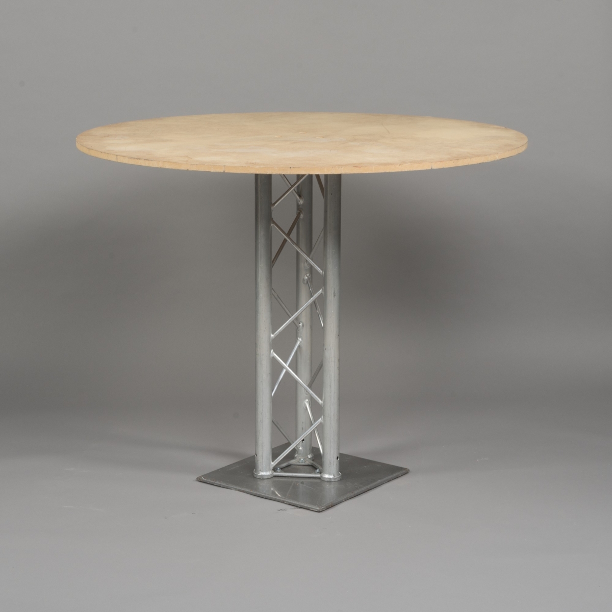 Hochtisch Traverse, D 130 x H 103 cm;