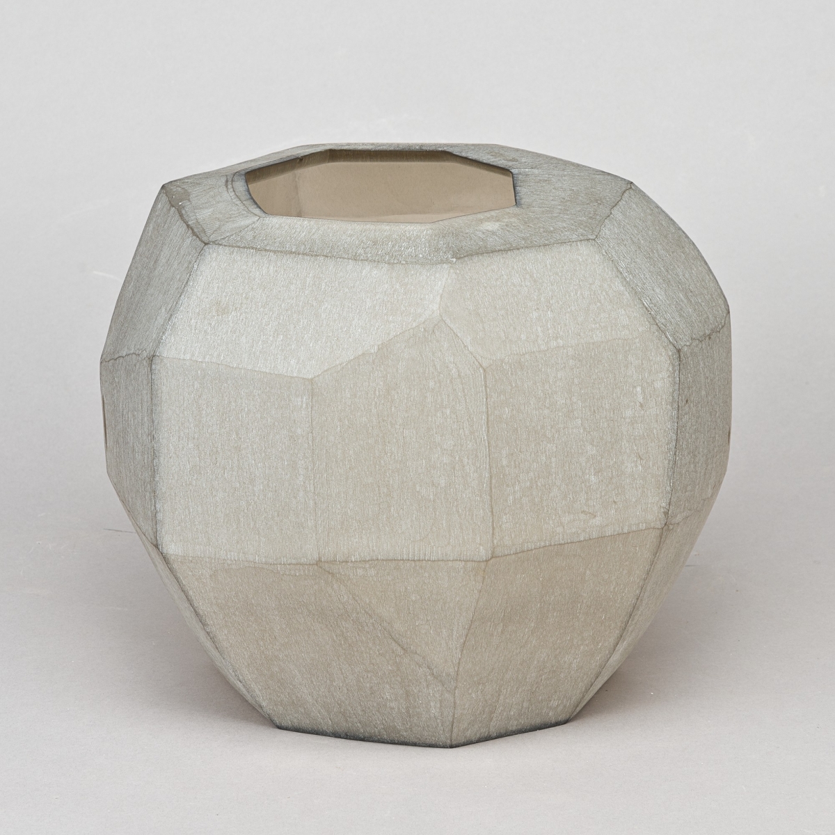 Vase CUBISTIC M, H 27 x D 31 cm, Smokegrey;